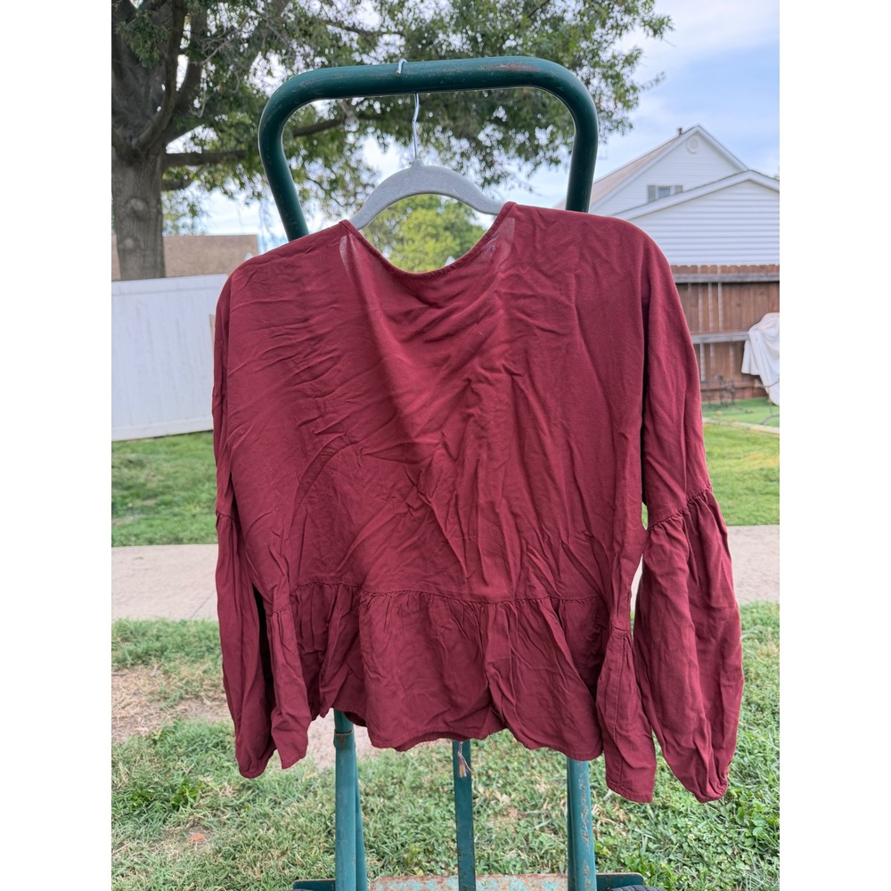 Chelsea & Violet Burgundy Floral Embroidered Peplum Blouse Long Sleeve Top L - Picture 3 of 6